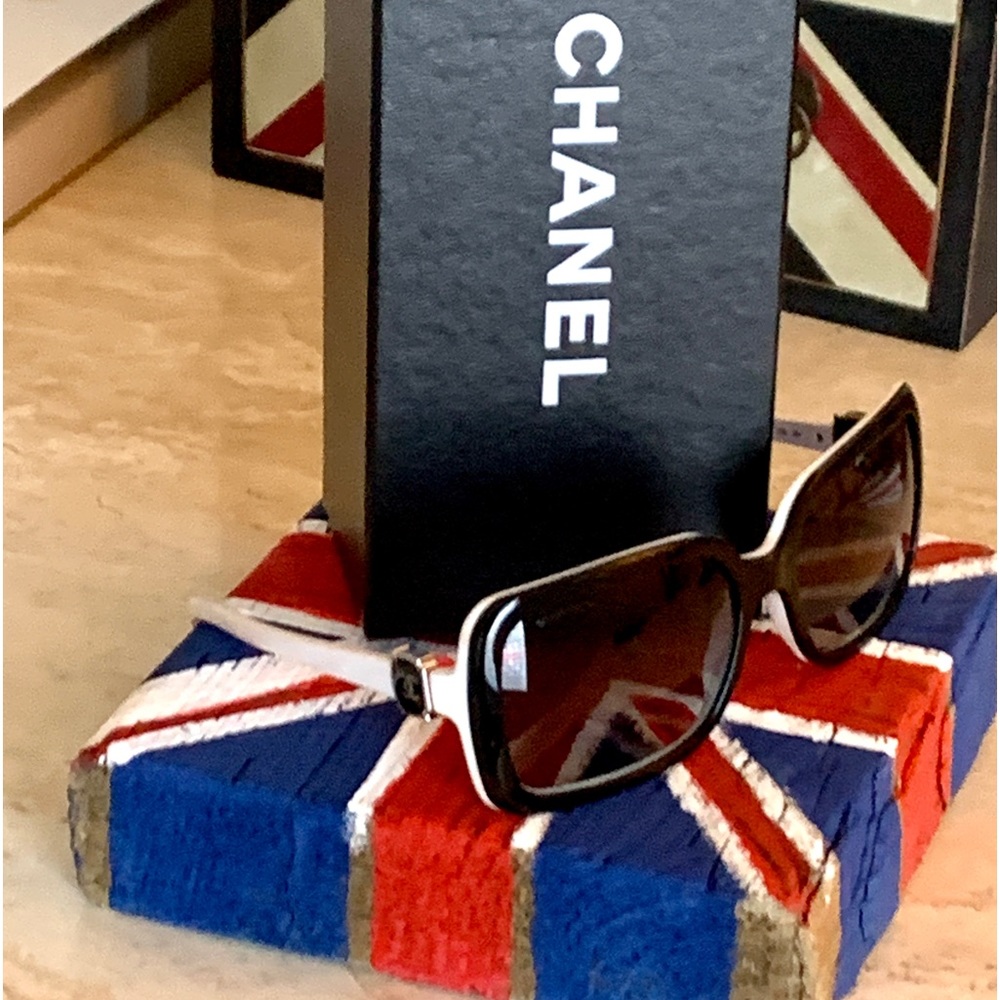 Chanel Sunglass.  Vintage- Authentic